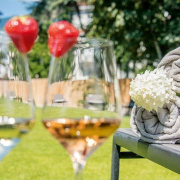 an der Bar im Hotel Vier Jahreszeiten in Südtirol
